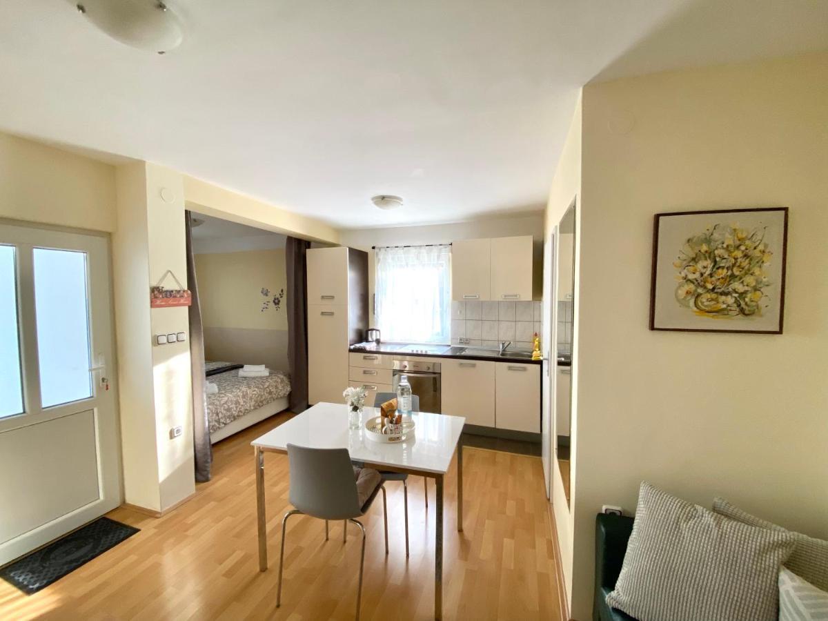 Apartman Lucija Gradici Eksteriør billede