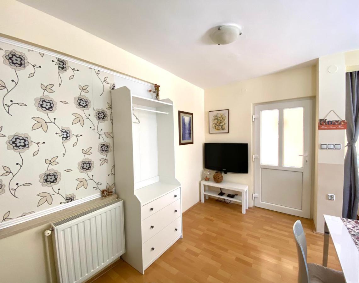 Apartman Lucija Gradici Eksteriør billede